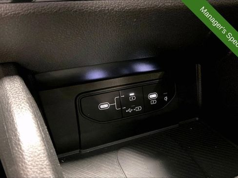 Used 2026 Kia Sportage EX FWD image 29