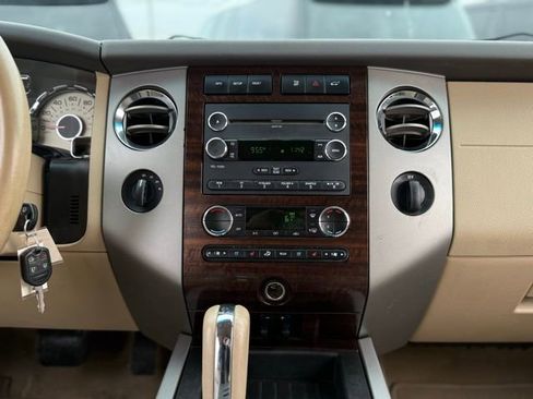 Used 2014 Ford Expedition XLT w/ Equipment Group 202A image 23