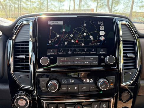 Used 2023 Nissan Titan Platinum Reserve w/ Moonroof Package image 18