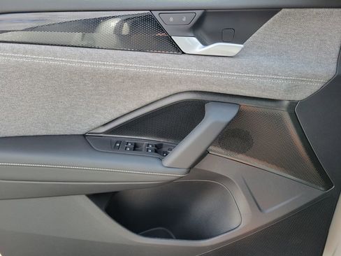 New 2025 Volkswagen Tiguan S image 9