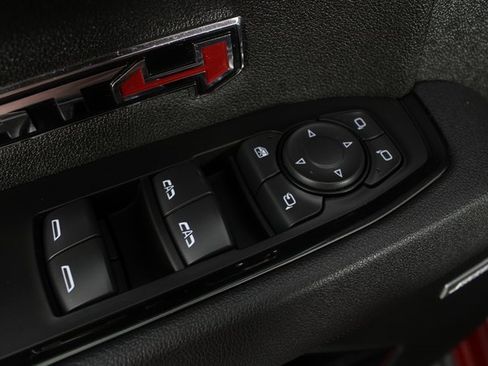 Used 2025 GMC Sierra 1500 AT4 w/ AT4 Premium Package image 19