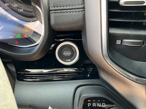 New 2026 RAM 1500 Laramie AWD/4WD image 18