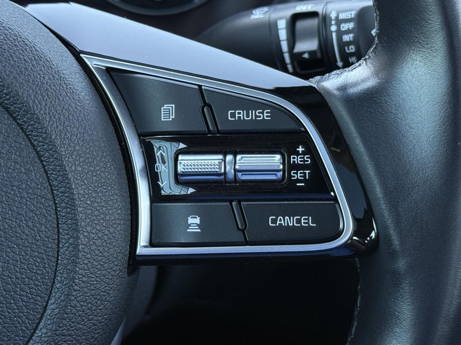 Used 2020 Kia Optima Premium FWD image 31