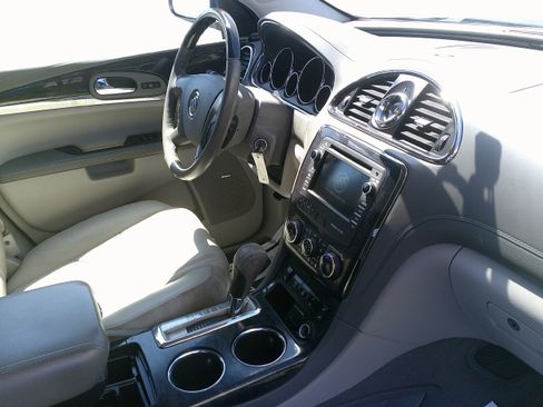 Used 2017 Buick Enclave Leather image 21