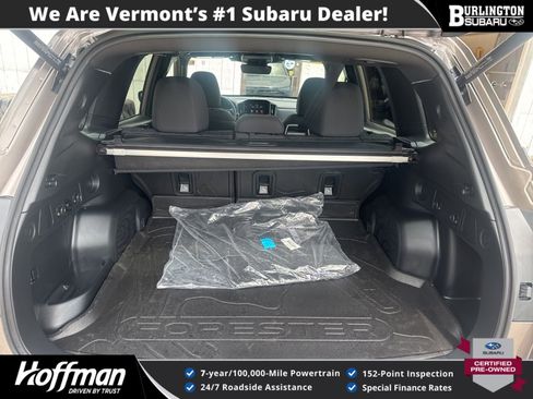 Certified 2025 Subaru Forester Premium AWD/4WD image 1