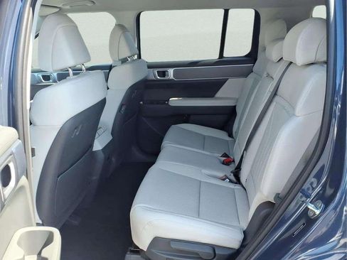 New 2026 Hyundai Santa Fe SEL FWD image 11