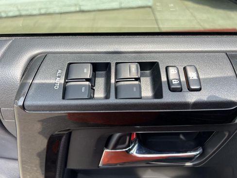 Used 2019 Toyota 4Runner TRD Off-Road Premium AWD/4WD image 24