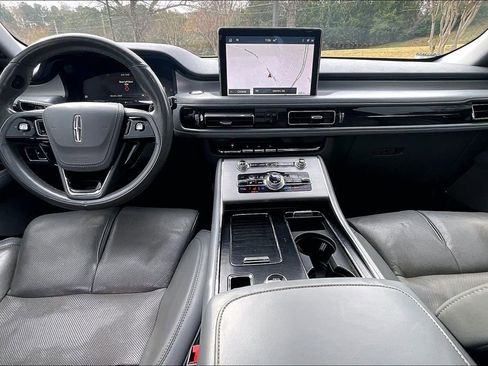 Used 2020 Lincoln Aviator Reserve w/ Equipment Group 202A image 15