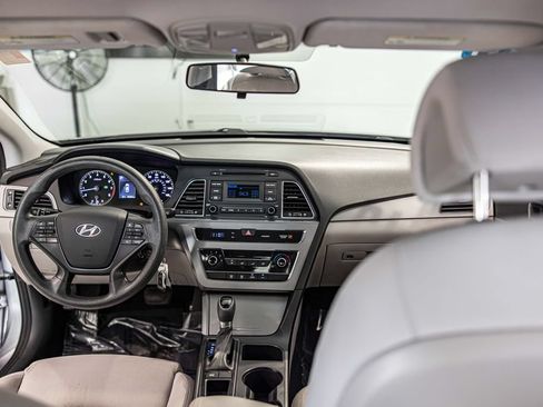 Used 2015 Hyundai Sonata SE FWD image 32