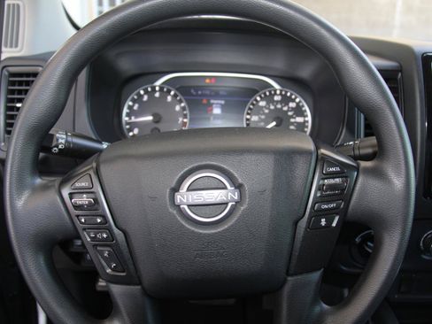 Used 2022 Nissan Frontier S w/ Technology Package AWD/4WD image 12