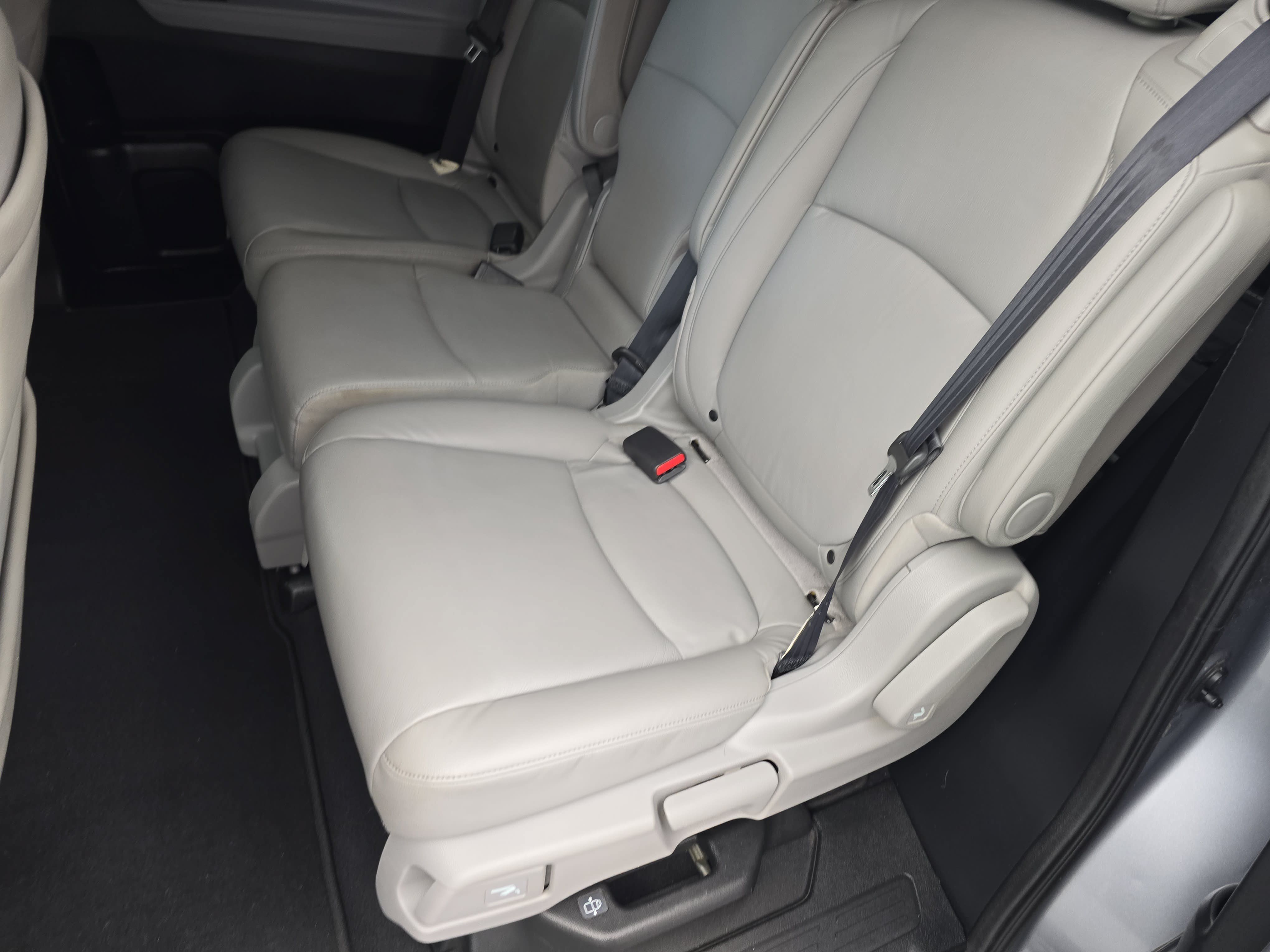 Used 2018 Honda Odyssey EX-L image 15