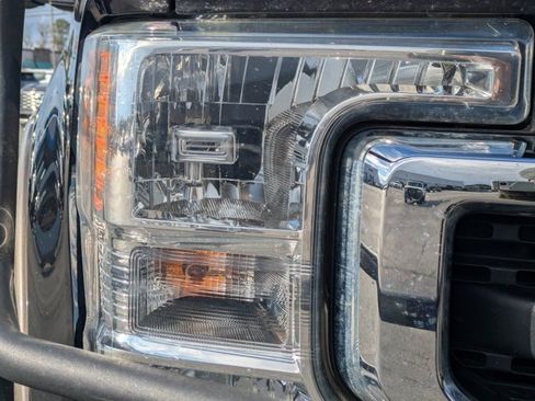 Used 2022 Ford F250 Lariat w/ Lariat Value Package image 9