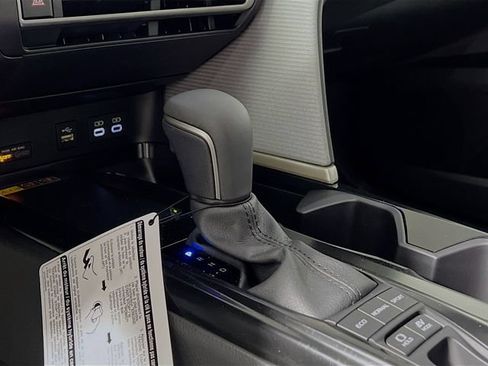 New 2025 Toyota Camry SE FWD image 21