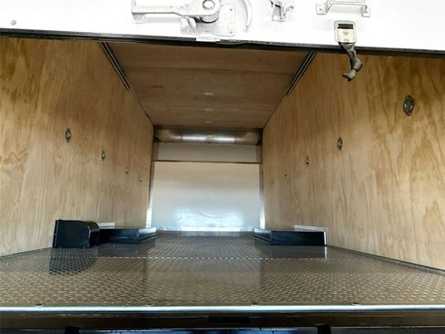 New 2026 GMC Savana 4500 w/ Driver Convenience Package image 15