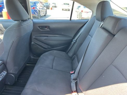 Used 2025 Toyota Corolla LE image 12