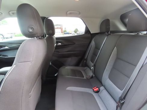 Used 2025 Chevrolet TrailBlazer LT AWD/4WD image 20
