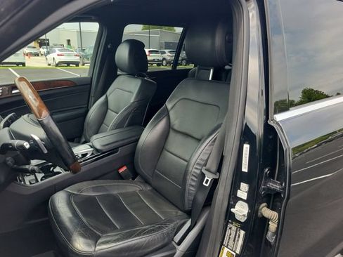 Used 2018 Mercedes-Benz GLS 450 4MATIC image 19
