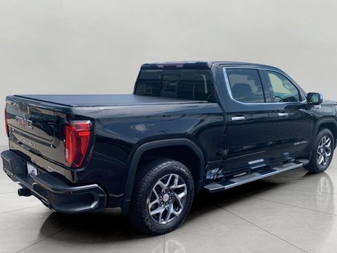 Used 2022 GMC Sierra 1500 Denali w/ Driver Alert Package II AWD/4WD image 8