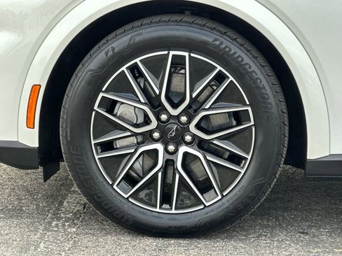 Certified 2025 Ford Mustang Mach-E Premium image 26