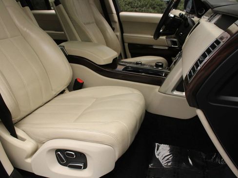 Used 2014 Land Rover Range Rover Supercharged image 28