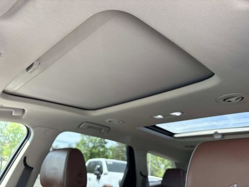 Used 2018 Buick Enclave Avenir w/ Avenir Technology Package image 17