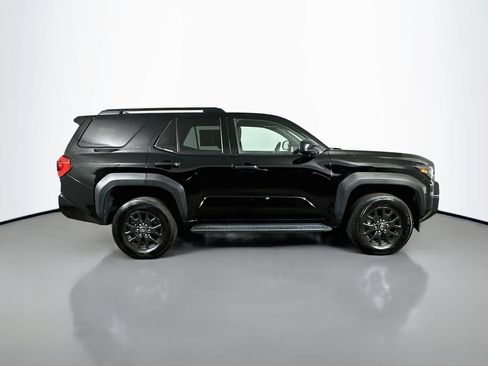 Used 2025 Toyota 4Runner SR5 AWD/4WD image 7