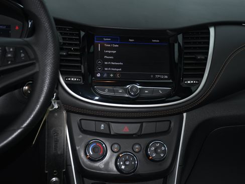 Used 2020 Chevrolet Trax LS w/ Tint and Cruise Package FWD image 15