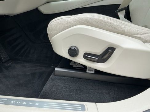 Certified 2023 Volvo XC90 B5 Core w/ Protection Package Premier AWD/4WD image 27