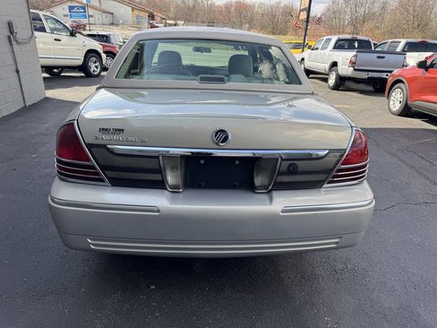 Used 2008 Mercury Grand Marquis GS RWD image 7