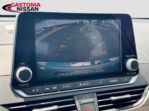 Used 2023 Nissan Altima 2.5 SV FWD image 17