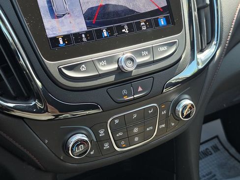 Used 2024 Chevrolet Equinox RS w/ RS Leather Package image 21