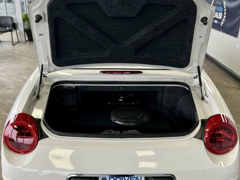 Used 2002 Ford Thunderbird RWD image 8