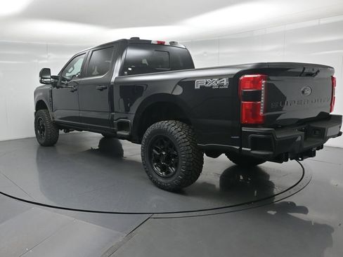 New 2026 Ford F250 Lariat w/ Black Appearance Package AWD/4WD image 28