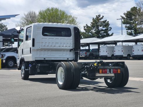 New 2026 Isuzu NPR HD image 5