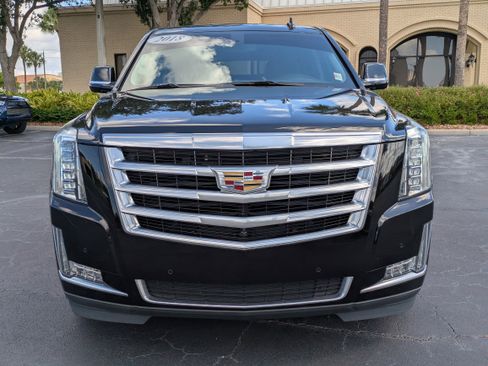 Used 2018 Cadillac Escalade 2WD image 8