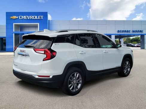 Certified 2024 GMC Terrain SLT FWD image 4