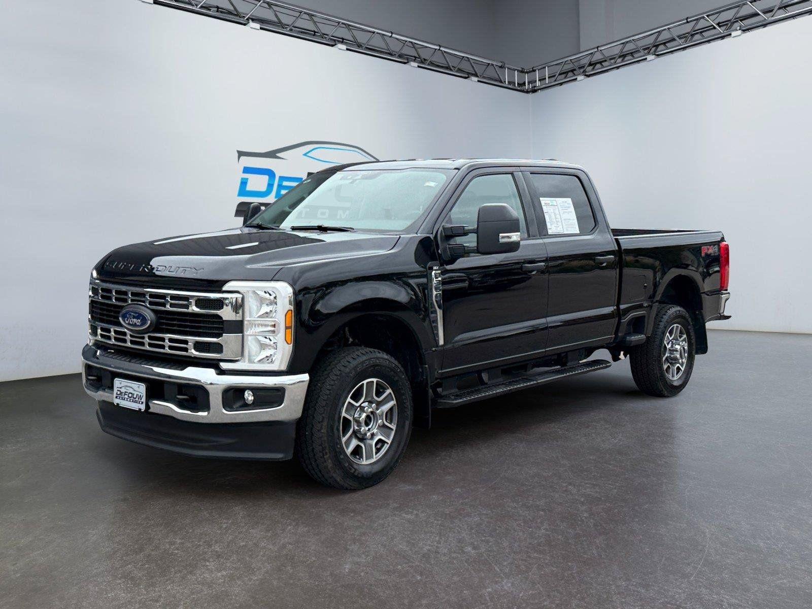 Used 2025 Ford F350 XLT w/ FX4 Off-Road Package AWD/4WD image 7
