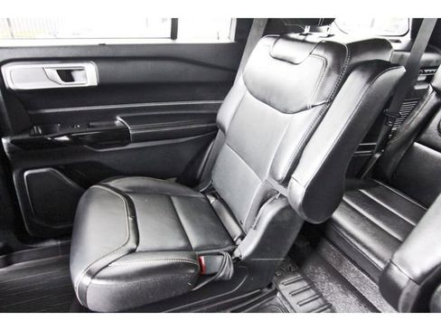 Used 2022 Ford Explorer ST w/ Equipment Group 401A RWD image 11