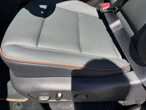 New 2026 GMC Acadia AT4 w/ Luxury Package AWD/4WD image 15