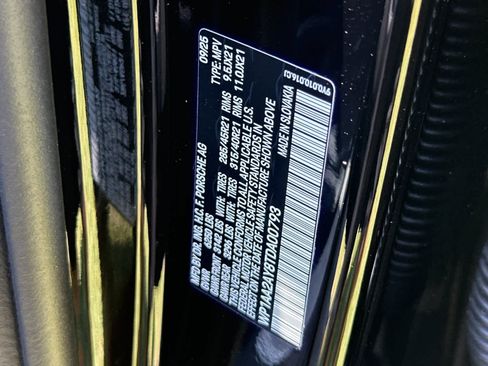 Certified 2026 Porsche Cayenne AWD/4WD image 35