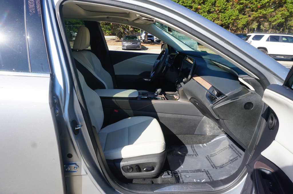 Used 2024 Lexus RX 350 Premium w/ Accessory Package (Z1) FWD image 19