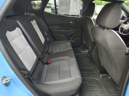Certified 2024 Chevrolet Trax RS FWD image 16