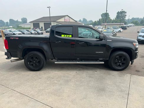 Used 2017 Chevrolet Colorado LT w/ LT Convenience Package AWD/4WD image 4