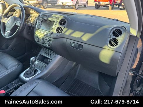 Used 2017 Volkswagen Tiguan SEL image 80