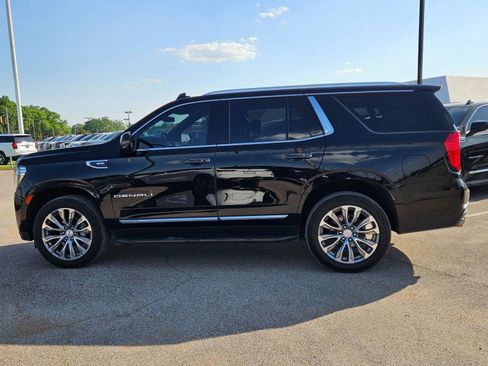 Used 2021 GMC Yukon Denali image 2