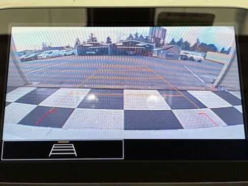 Used 2021 Chevrolet Malibu LT image 35