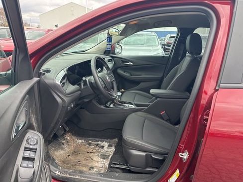 Used 2025 Buick Encore GX Preferred image 2