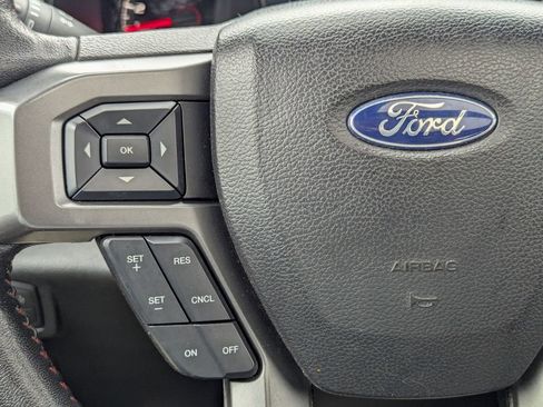 Used 2019 Ford F150 Lariat image 15