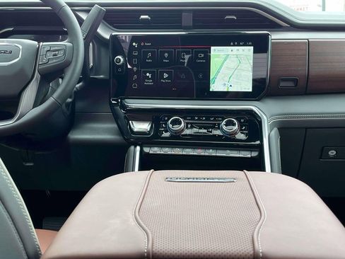 New 2026 GMC Sierra 2500 Denali Ultimate AWD/4WD image 14