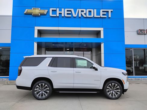 New 2026 Chevrolet Tahoe High Country w/ Sun And Tow Package AWD/4WD image 36